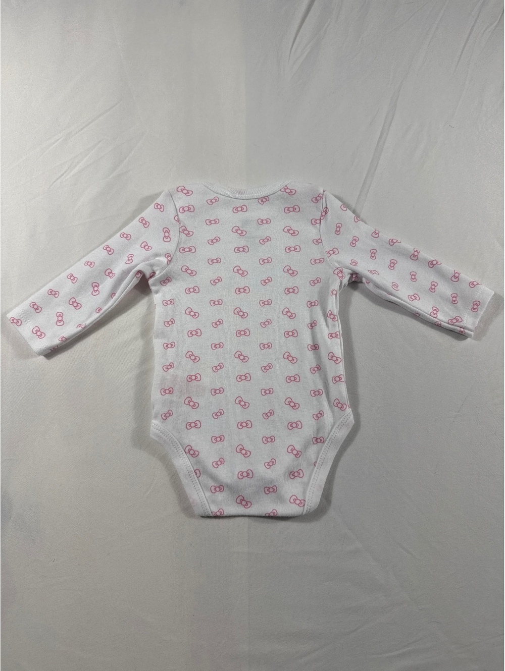 Infant 6 Month Old Hello Kitty Sanrio Long Sleeve Body Suit - Picture 5 of 5